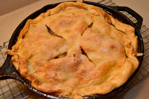 Easy Skillet Apple Pie